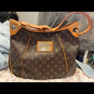 Neverfull Lv pm